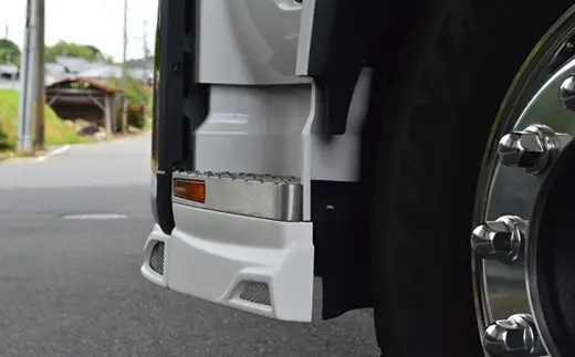 新型クオン＆UDクオン 大型フロントスポイラー （ タイプ4 ） 3P 大型・低床・トラクター用 トラック 車 カー カー用品 エアロパーツ パーツ カスタムパーツ カスタム