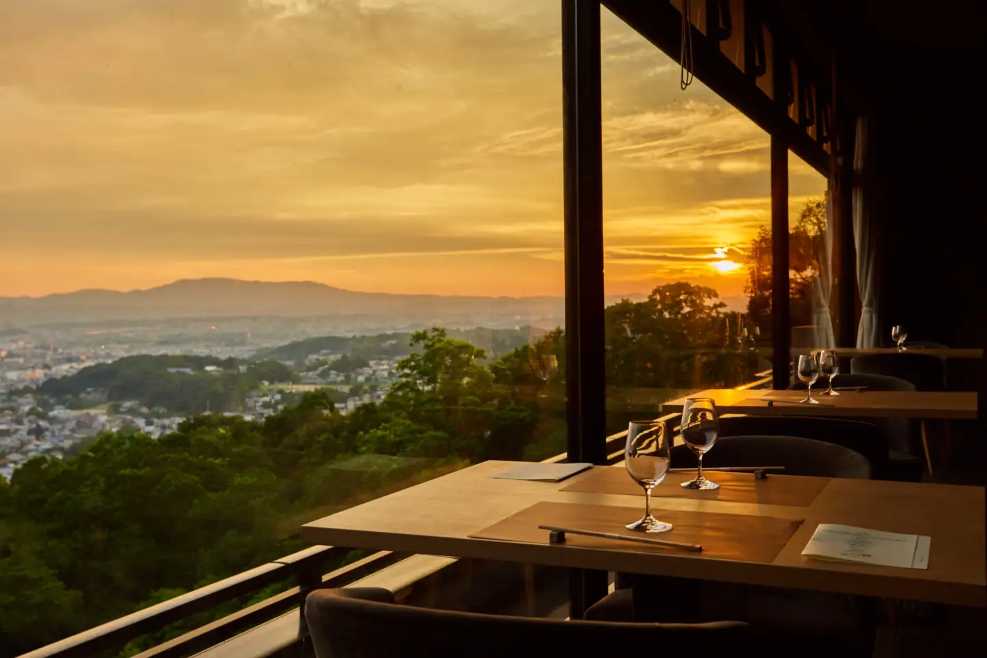 TERRACE 若草山（ANDO HOTEL 奈良若草山 内レストラン）お食事券50,000円分　nru004