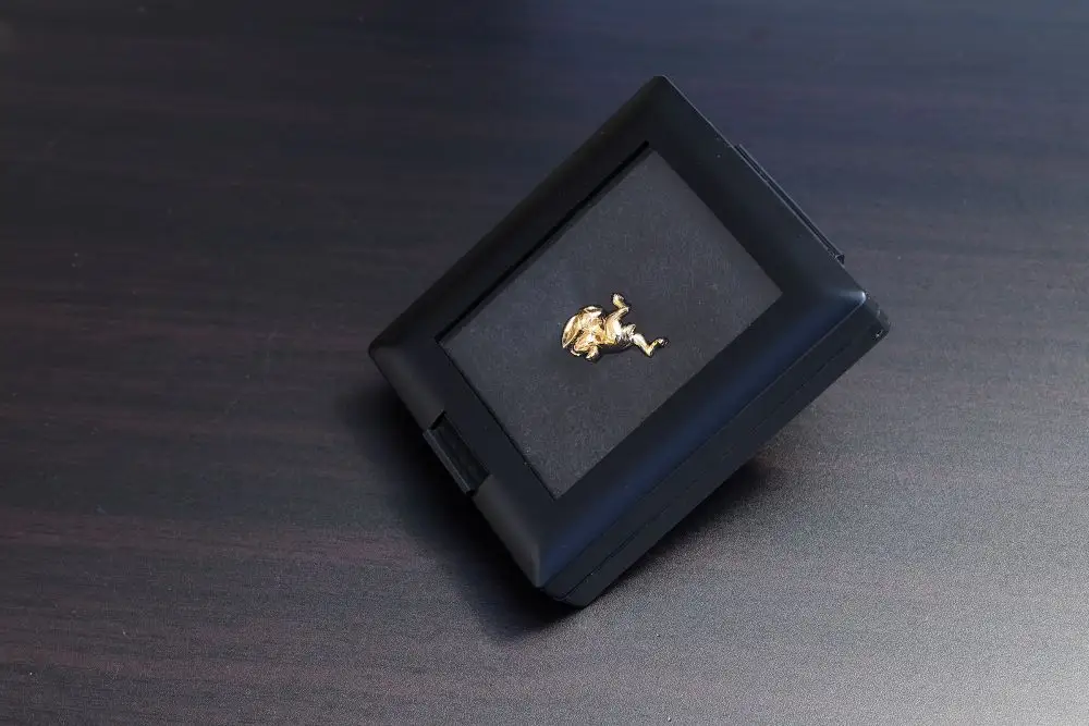 【縄文アクセサリーDo_goods】 K18鳥獣戯画 うさぎのオブジェ小　700-217  [5839-8600]