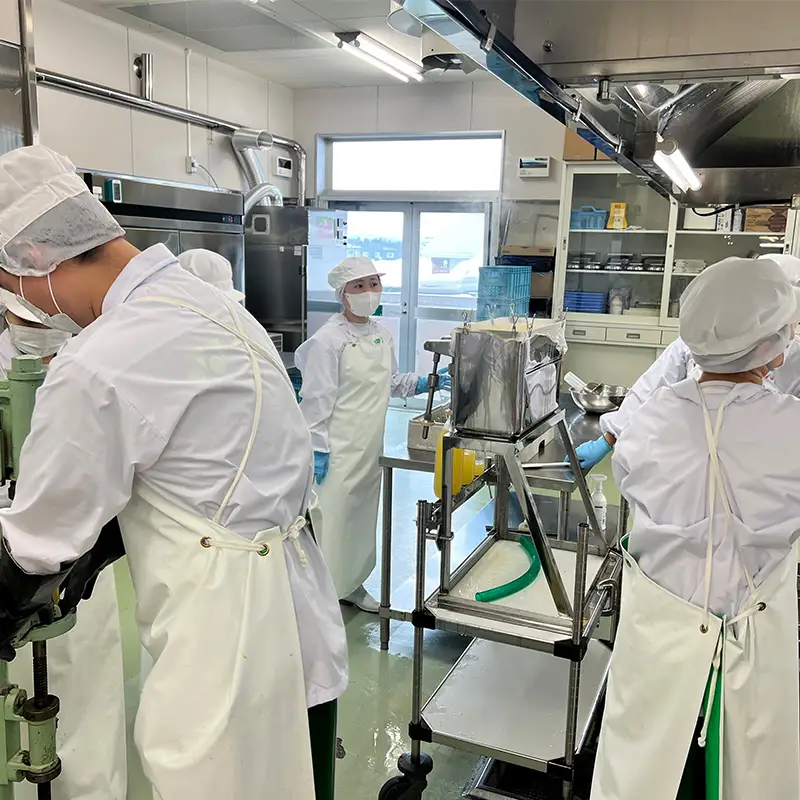 【高校生たちが作る手作りリンゴジュース】新庄神室産業高校オリジナル 山形県産リンゴジュース 2本セット F3S-2973