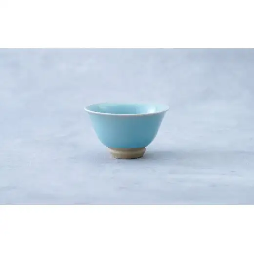 有田焼 青磁 翡翠・天青ぐい呑 2色セット 【茂正工房 梶原大敬】うつわ 器 和食器 磁器 陶器 ぐい呑み 青磁 作家もの 手作り ギフト ak060