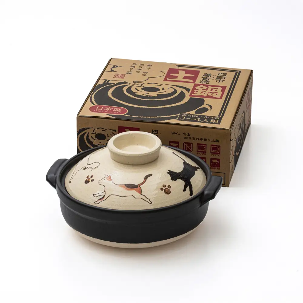 【萬古焼（ばんこやき）】暮らしの美術品 絵付けアーティストの個性が光るHandmade土鍋。絵付けART工房・平尾製陶 土鍋「猫」8号 │手描き 土鍋 ハンドメイド アート デザイン 鍋  家庭用 4人用 4人前 3人前 3人用 家族 冬 煮込み 手芸 工芸 三重県 四日市市