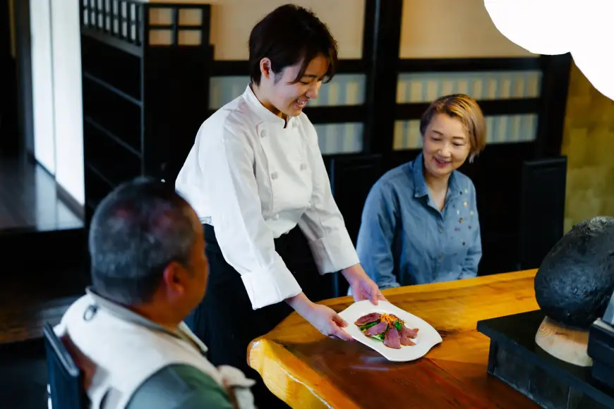 ハンバーグ 黒毛和牛 4種セット 1kg 生ハンバーグ 手ごね 国産豚 ソース付き 食べ比べ 冷凍