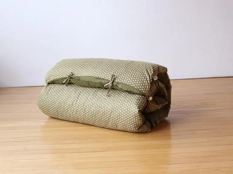 【 洛中高岡屋 】うたた寝にちょうどいい寛ぎのアイテム　カバータイプごろ寝敷きふとん（グリーン系）