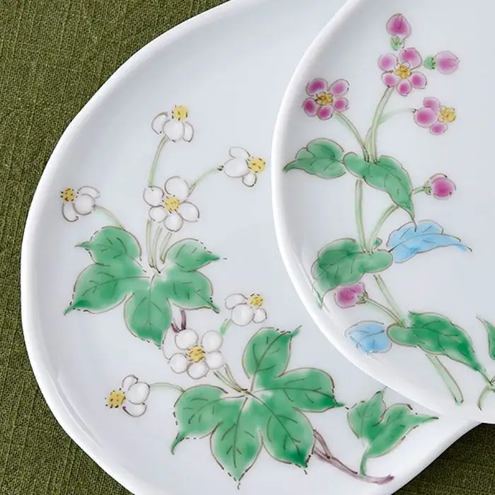 【波佐見焼】色絵野草紋小煎茶 湯呑み ソラマメ皿 プレート 2組揃い 食器 皿 【藍水】 [GB14]  波佐見焼