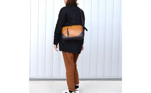 豊岡鞄 ブルーム 横型ショルダーバッグ（マスタード）