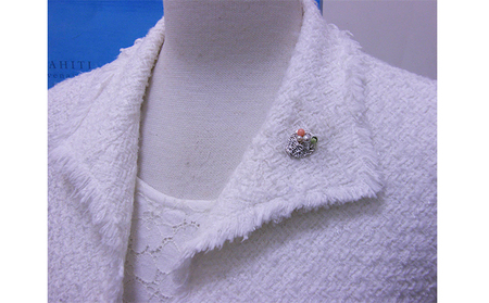 小さな花かごタイニーピン アクセサリー 