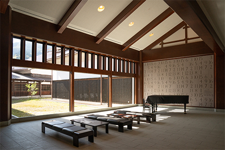 【数量限定】画家、安野光雅が描いた『御所の花』とポストカード【1227693】