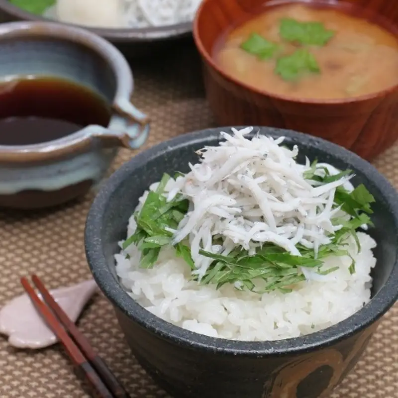 茹でたて釜揚げしらす　1kg箱入り【冷凍】 無添加・無着色 しらす シラス 釜揚げ 冷凍【mar112】