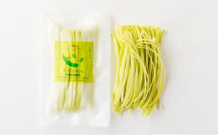 75P5502 朝採れ枝豆と減農薬米でつくった「えだまめん(米麺)」【 OGURA】