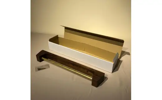 木の存在感がある「タオルかけ」（材料：職人おまかせ）【GOOD WOOD WORKS】_HA0431
