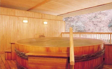 【新館「湯乃庄」確約】季節替わりのおがわ特選料理プラン 平日限定ペア宿泊券
