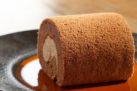 厳選素材のこだわりロールケーキ詰め合わせ　京丹波のオーガニックスイーツ工房「菓歩菓歩」手作り（各1本10cm　240g）　[012NA007]