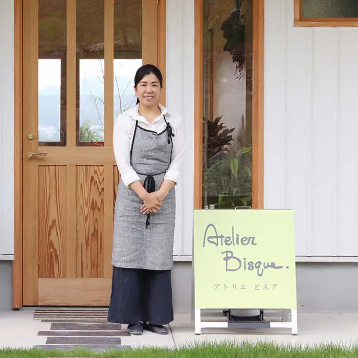 【波佐見焼】白磁 フリル 花瓶 食器 皿 【アトリエビスク】 [RD21]  波佐見焼