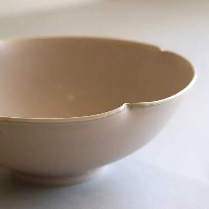 【波佐見焼】お花の盛り鉢 ボウル 小皿 セット ピンクベージュ  食器 皿 【アトリエビスク】 [RD23]  波佐見焼