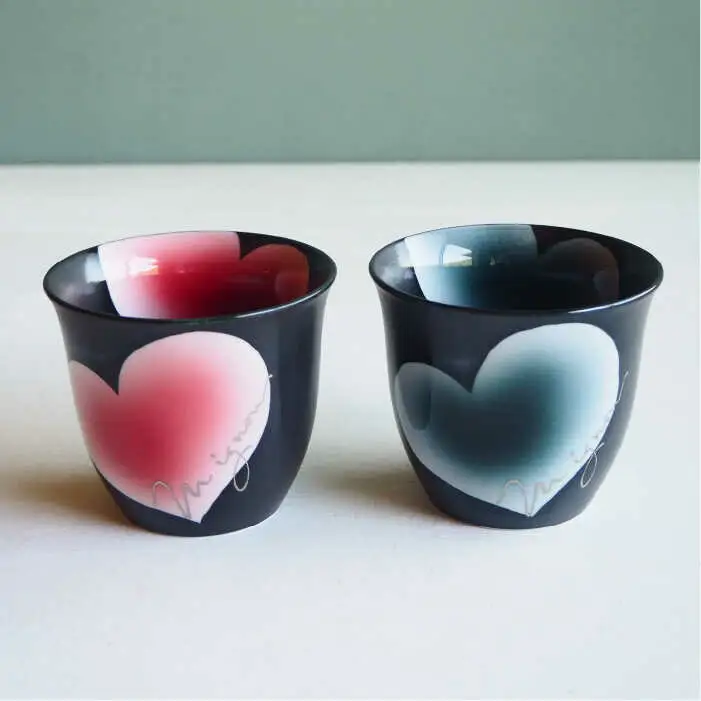 【波佐見焼】mignon ハート フリーカップ 2個セット 赤・グレー 食器 皿 【紫明窯・作家はな】【陶藤】 [BE24]  波佐見焼