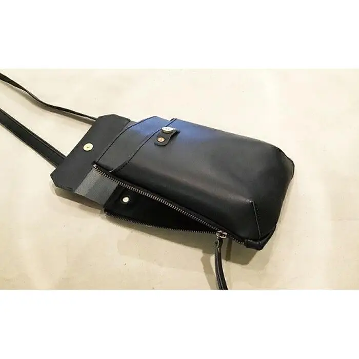 【alto.】縦型スマートショルダーバッグ AMSB-1030（ブラック）