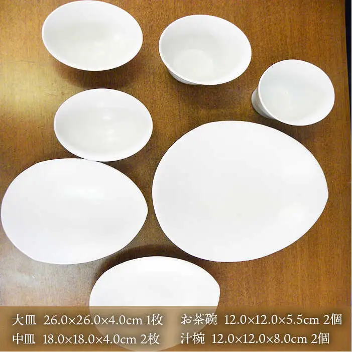 有田焼 白磁 真珠色 の 輝き 食器 7点 セット（ 大皿 / 中皿 / お碗 / 汁椀 ）《糸島》【伊都桃山窯】 [AKB022]