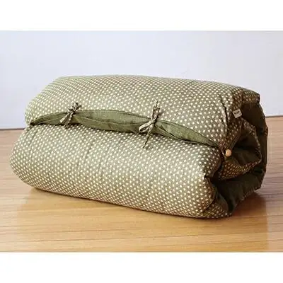 【 洛中高岡屋 】うたた寝にちょうどいい寛ぎのアイテム　カバータイプごろ寝敷きふとん＜ゆったりサイズ＞（グリーン系）