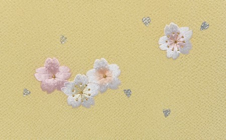 帯揚げ　黄色に花柄の刺繍　帯上げ　着物に 織物 ファッション 和装 式 篠原縫製