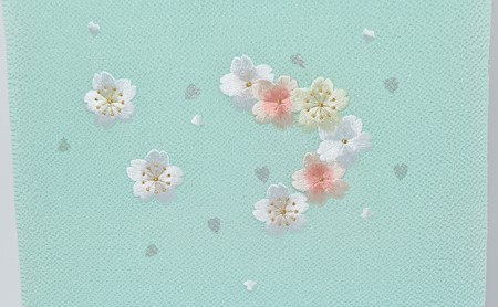 帯揚げ　水色に花柄の刺繍　帯上げ　着物に 織物 ファッション 和装 式 篠原縫製