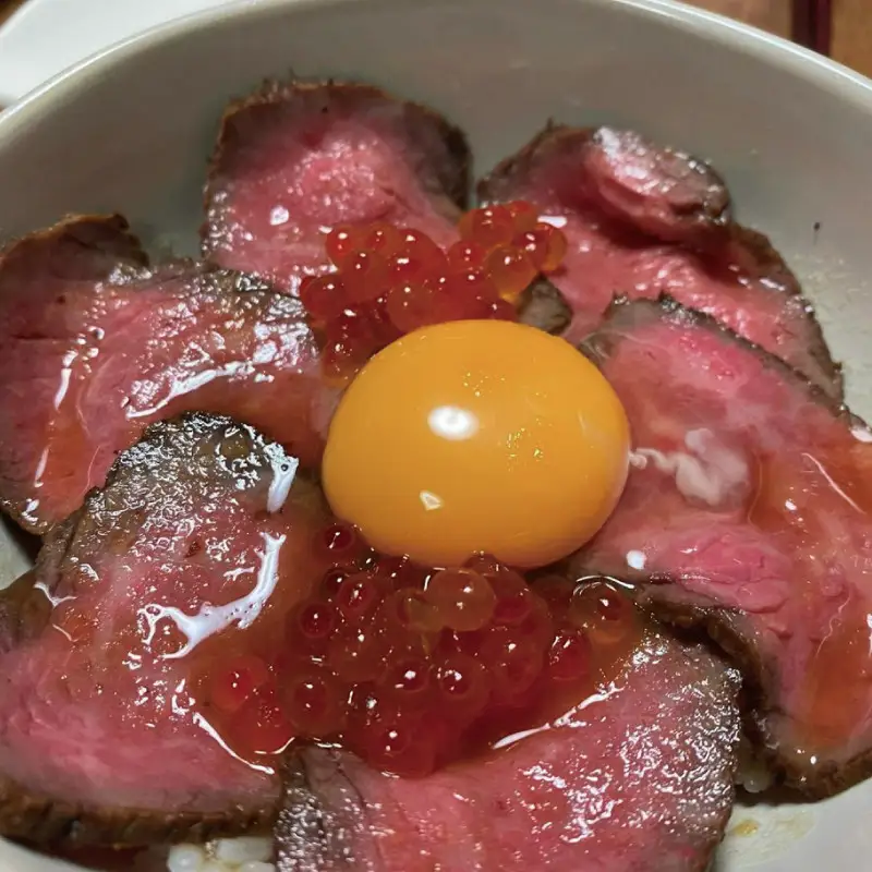 熊野牛ローストビーフ　約300g / 牛肉 ブロック 塊 肉 ローストビーフ 国産 和牛 ギフト 国産ローストビーフ モモ肉【sim200A】