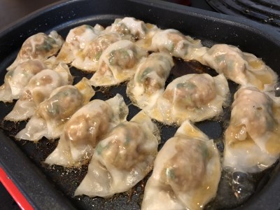 居酒屋のおかあちゃん手作り “パリパリひと口ぎょうざ”と“もちもち餃子”コラボセット 合計80個 H136-039