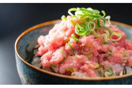 【訳あり】天然本マグロ 中とろ　大満足１kg　CH-65 