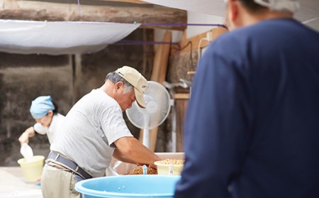 明治から続く醤蔵で作られた「生味噌」食べ比べ２種セット 小 F21T-129