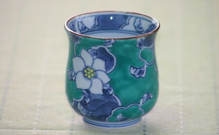 【伊万里焼】彩り唐花湯呑（１個） 032-H305