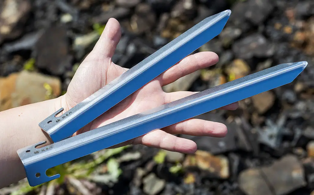 ステンレス製キャンプ用Vペグ『鎗』32cm×2本セット