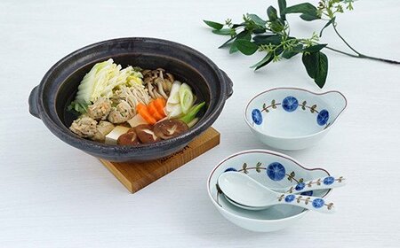 有田焼 染錦丸紋つなぎ 8号土鍋セット にっこり2人用【金照堂】食器 器 うつわ 鍋セット 土鍋 鍋 とんすい 取皿 取鉢 レンゲ れんげ セット ペア かわいい 直火専用 bj054