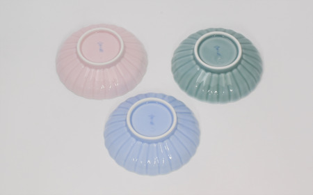 有田焼 深川製磁 釉遊彩 菊花小付3枚入 (Pale） 皿 食器 aa007