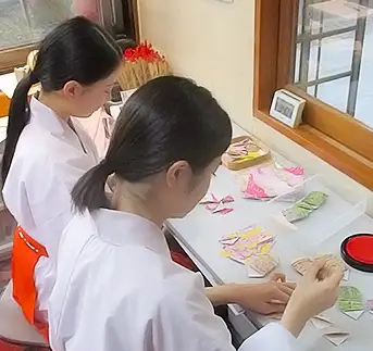 大宝八幡宮 御朱印帳袋 ・ 白薄青 （ ふるさと下妻寄附限定色 ） 巫女奉製手作り栞付き 【 御朱印 御朱印帳  御朱印帳袋 神社 巫女 社寺 御祈祷 】