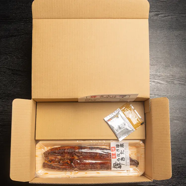うなぎ白焼き 3尾(合計約360g)(無頭) - 送料無料 鰻 ウナギ 魚介 惣菜 おかず 山椒塩 のし ギフト 贈答 贈り物 プレゼント 丑の日 うなぎ屋きた本 高知県 香南市 冷凍 un-0088