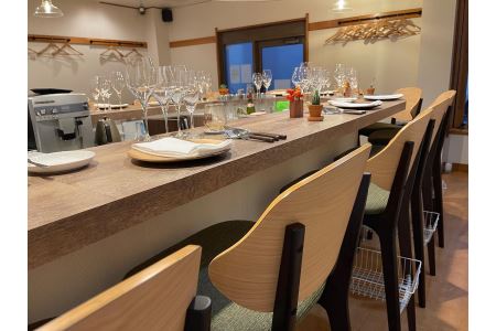 【上野】イノビリアブル 特産品ディナーコース 4名様（1年間有効） お店でふるなび美食体験 FN-Gourmet716821
