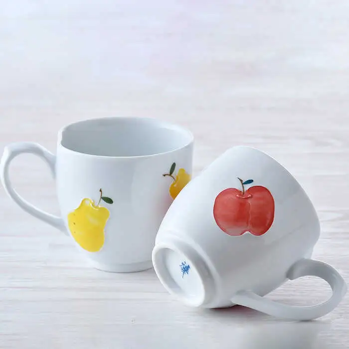 【波佐見焼】りんご・ラフランス マグカップ ペアセット 食器 皿 【松幸陶芸】 [HB45] 波佐見焼