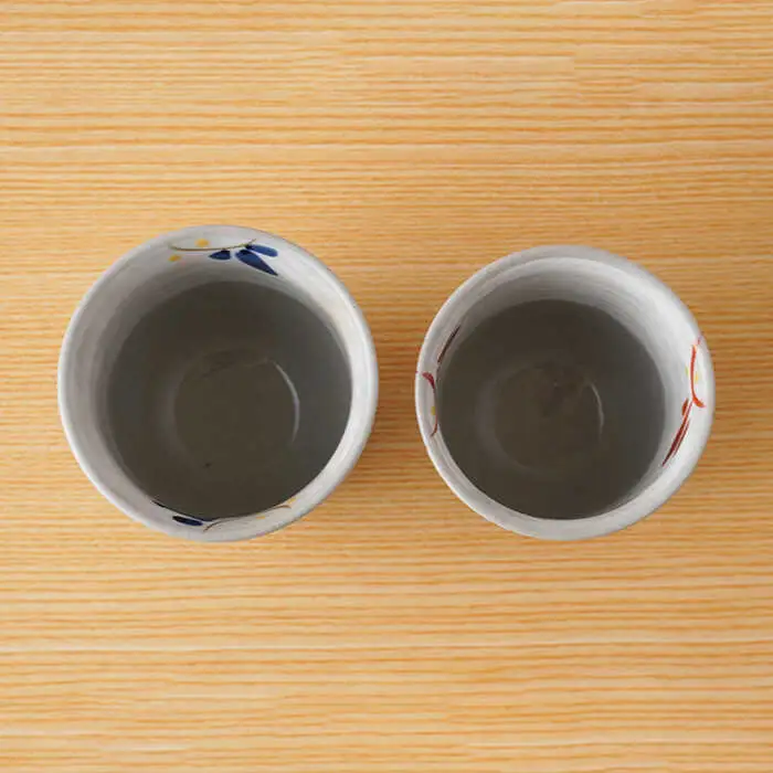 【波佐見焼】唐草小花 茶碗・コップ（青大・赤小）セット 食器 皿 【陶もと】 [PE30]  波佐見焼