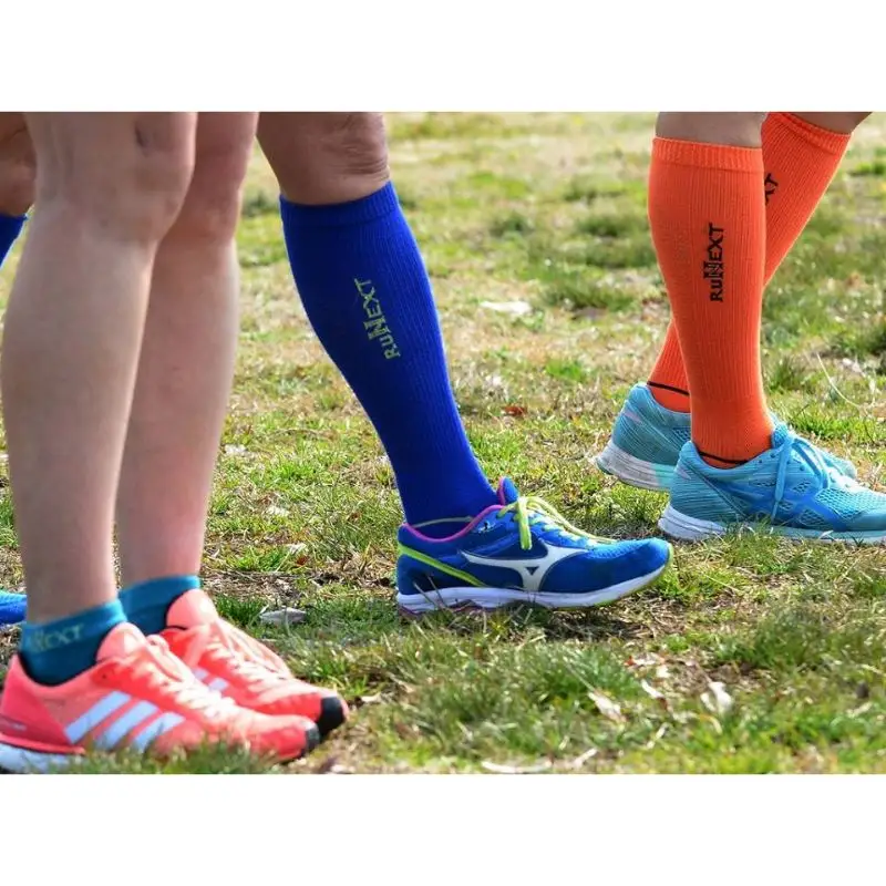 コンプレッション　ハイソックス　23-25cm　パープル／RunNext　スポーツ用　靴下　トレーニング　ランニング　デスクワーク　ドライブ　奈良県　葛城市【next014】