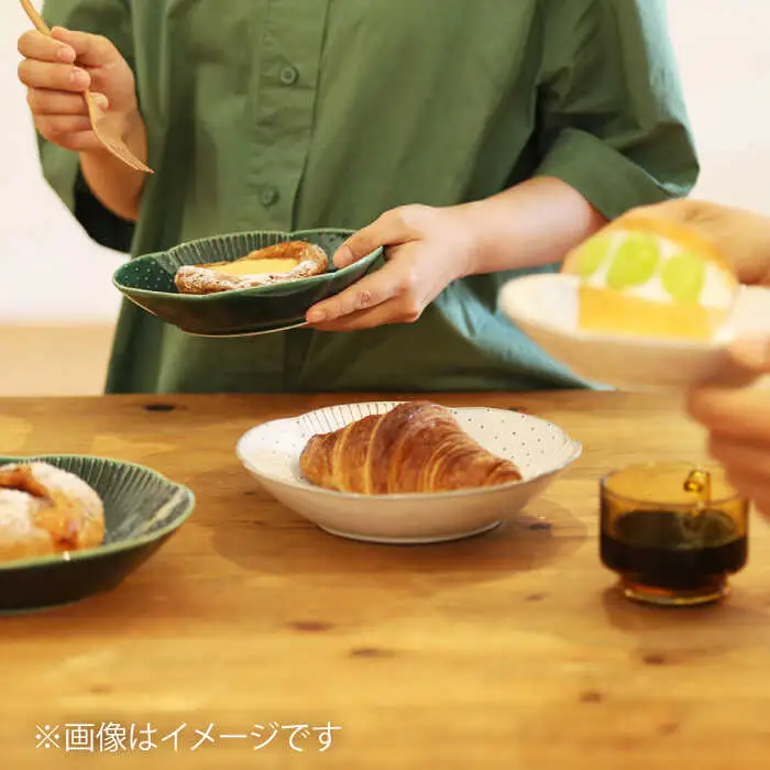 輪花皿ホワイト大1点 NAT016  やきもの 食器