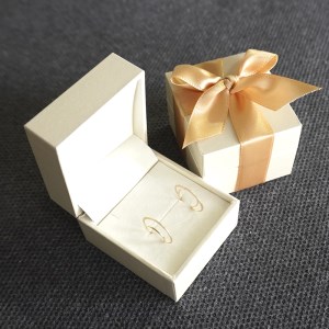 【ジュエリー】K10 イエローゴールド フープ サークル 輪っか ピアス 保証書付 SE-1342
