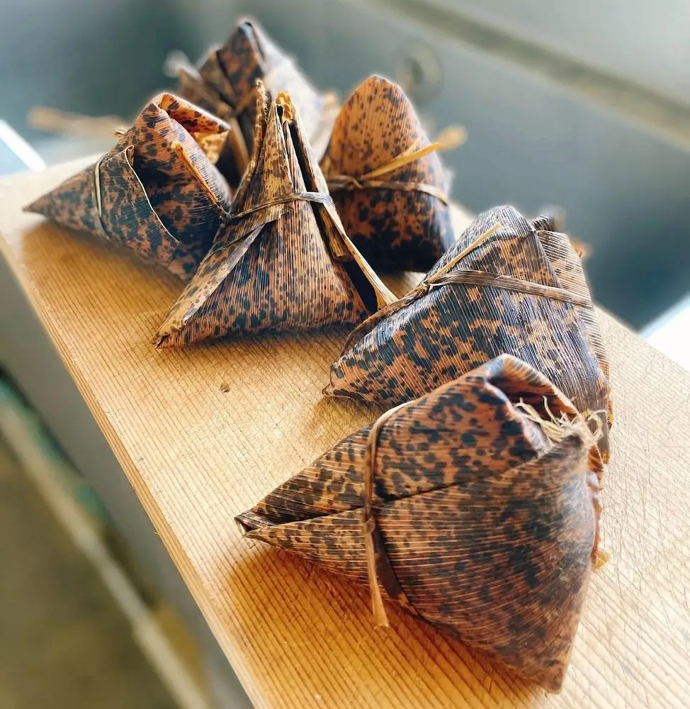 サザエ 冷凍 むき身 220g ( 110g × 2パック 各約40個 ) 佐渡小木岬産