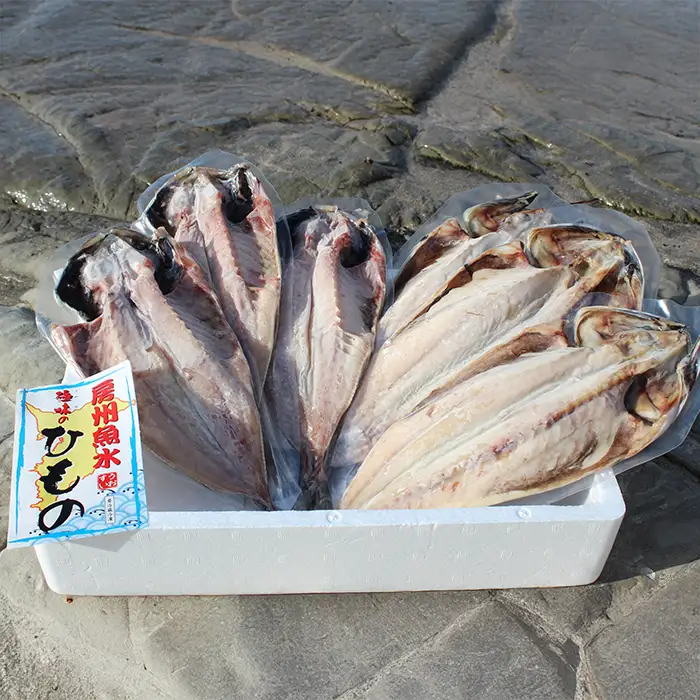 【極味のひもの】脂の乗った『とろさば・とろあじ』干物 各３枚　[0017-0029]