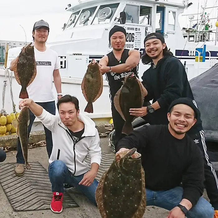【第三新生合同丸】貸切り！釣り船体験コース(土日利用可6時間30名様まで) [1200-0001]