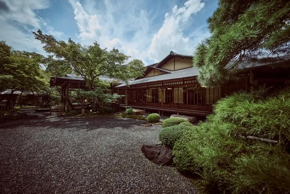 【高台寺 十牛庵】お食事券 昼のコース 1名様｜京都 料亭 ミシュラン掲載 人気店 食事券