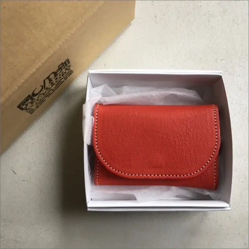 栃木レザー カードケース 牛革カード入れ レッド