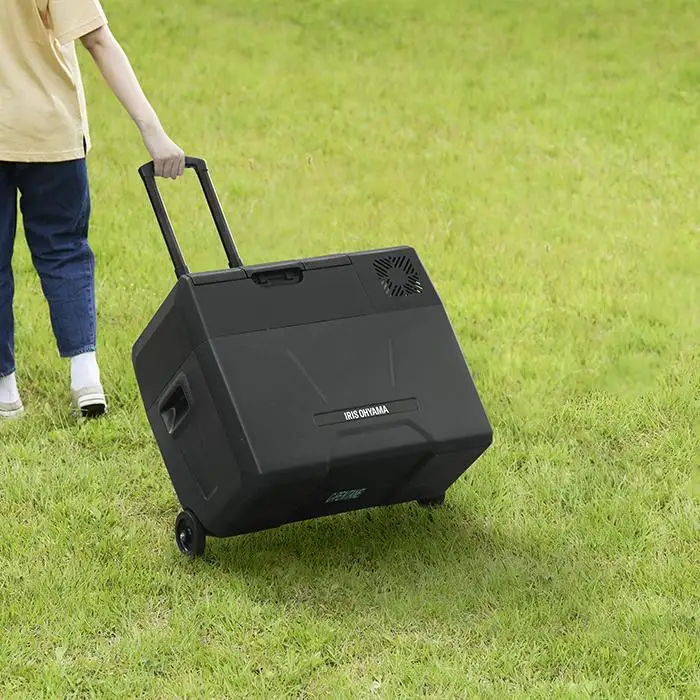 ポータブル冷凍冷蔵庫 小型 アイリスオーヤマ 40L ブラック IPD-4A-B2 ｜ 冷蔵庫 新生活