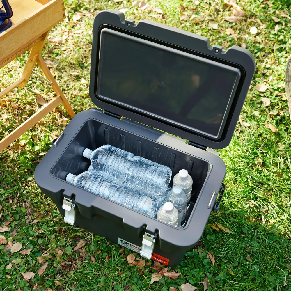 ☆リニューアル☆クーラーボックス ＨＵＧＥＬ 真空断熱クーラーボックス 20L VITC-20R チャコールグレー 大容量 6面真空断熱パネル 真空断熱 高保冷 アウトドア キャンプ BBQ 釣り スポーツ レジャー アイリスオーヤマ