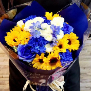 季節の花束 Mサイズ 12回 定期便 12ヶ月 ブーケ 花 生花 フラワー ギフト プレゼント 贈り物 お祝い 記念日 誕生日 母の日 敬老の日 インテリア 雑貨 飾り おしゃれ 華やか かわいい 季節の花 アレンジメント 癒し 空間 玄関 岩手県 盛岡市 東北 岩手 盛岡 有限会社田村フローリスト