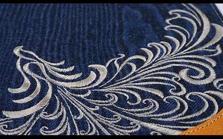 ブックカバー 文庫サイズ 刺繍バージョン ブックカバー デニム ノート 本 カバー 文庫本 お洒落 おしゃれ 木製 本革 広島県福山市/有限会社アルファ企画 [BAFB011]